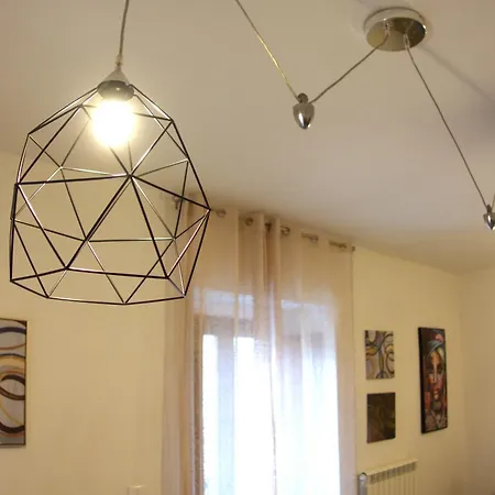 Dimora Del Sole - Civico 13 3* LʼAquila