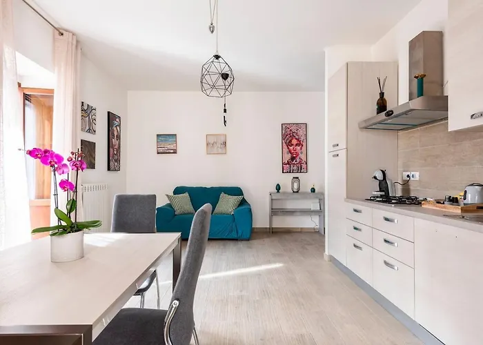 بيت ضيافة Dimora Del Sole - Civico 13 3*