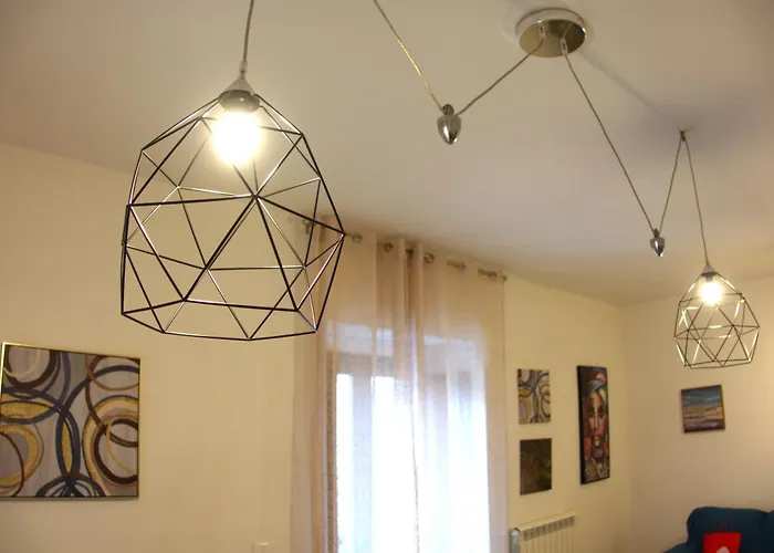 Dimora Del Sole - Civico 13 3* LʼAquila