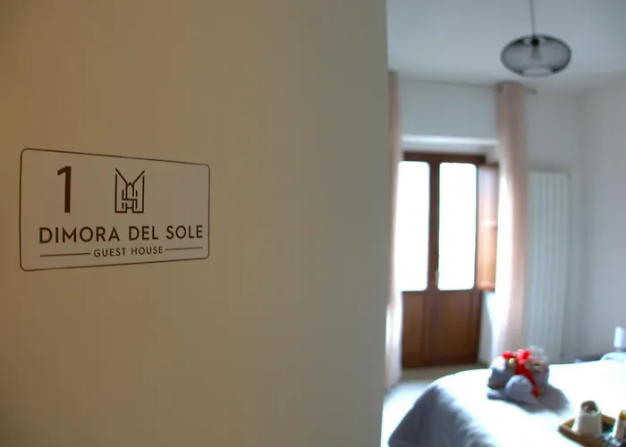 بيت ضيافة Dimora Del Sole - Civico 13 3*