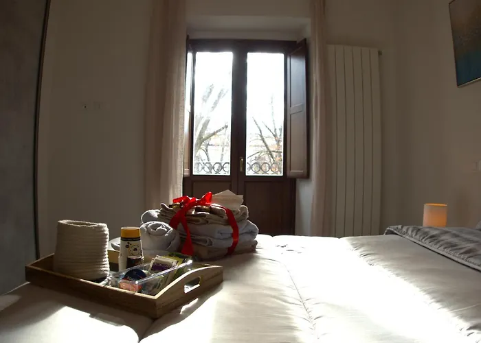 بيت ضيافة Dimora Del Sole - Civico 13 3*