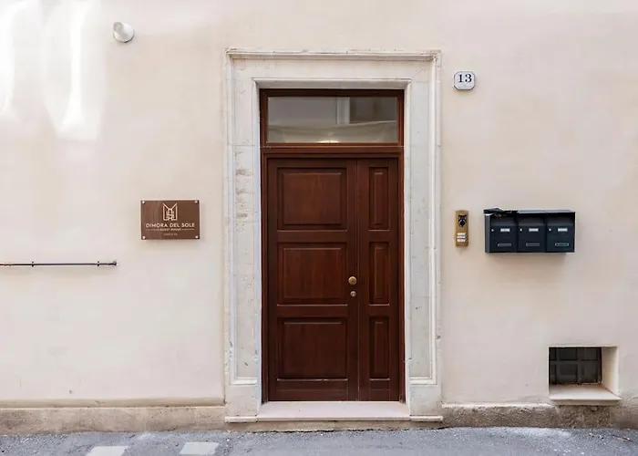 Dimora Del Sole - Civico 13 بيت ضيافة LʼAquila