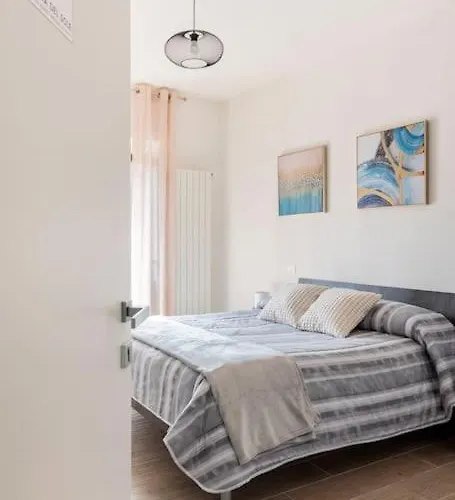 بيت ضيافة Dimora Del Sole - Civico 13