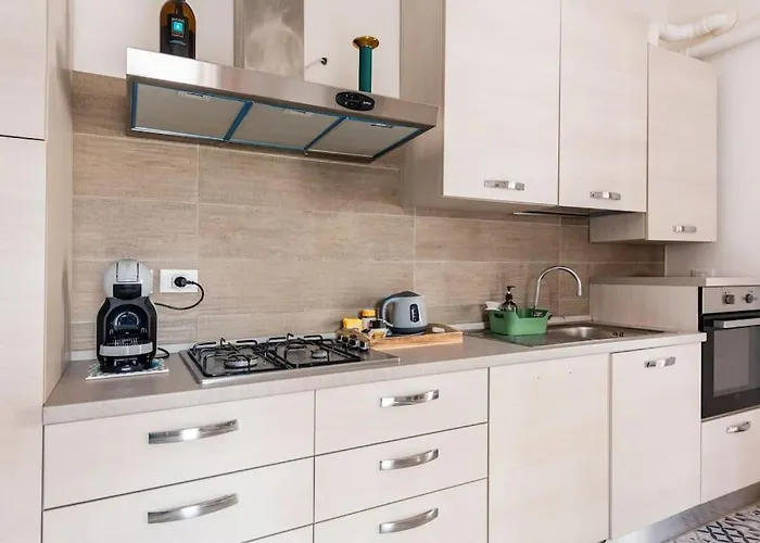 Dimora Del Sole - Civico 13 بيت ضيافة