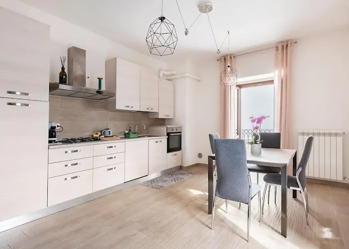 Gasthof Dimora Del Sole - Civico 13 LʼAquila